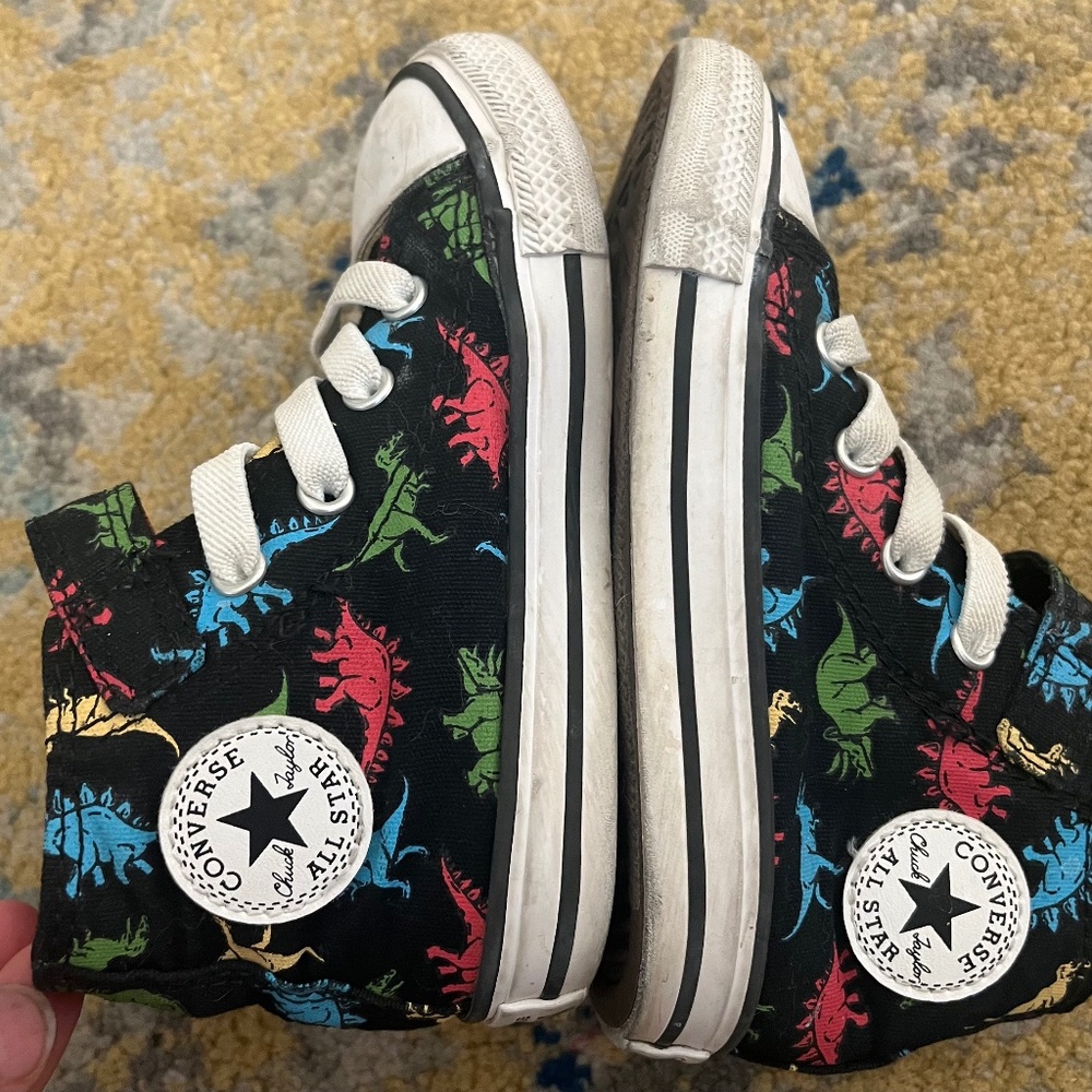 Converse toddler size 8